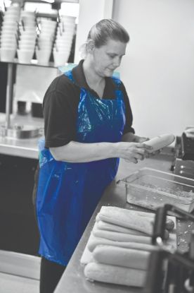 Picture of Aprons On Roll 16 Micron Blue (Case of 1000)